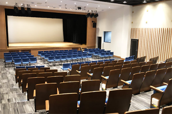 坂井市地域交流センター いねす 交流ホール